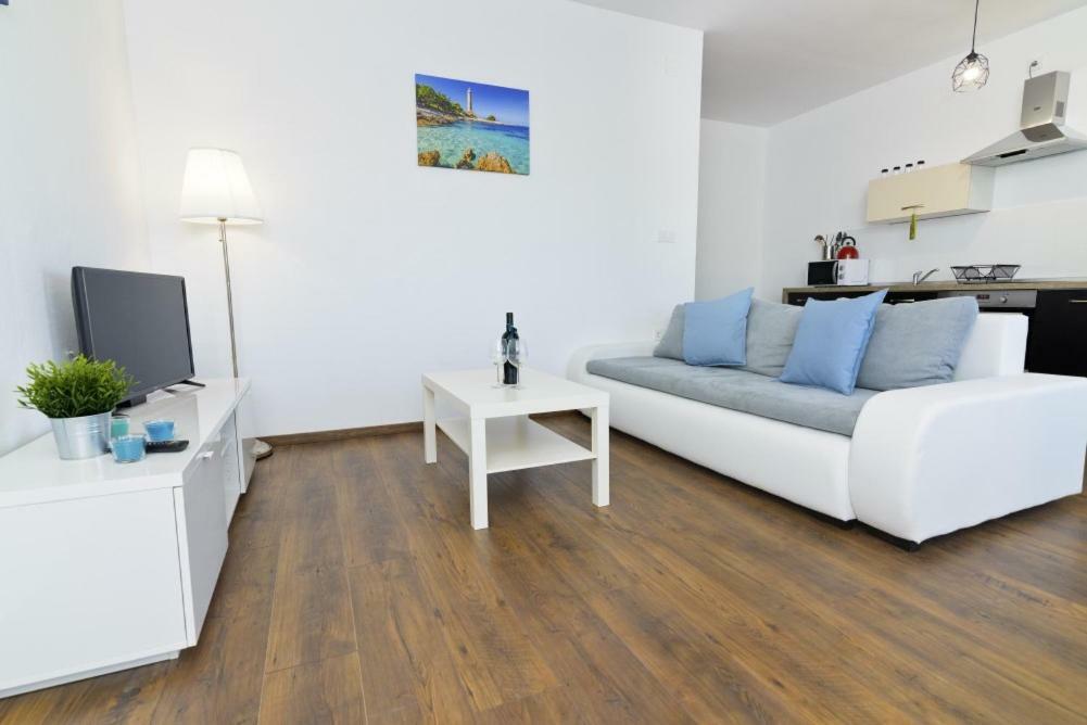Apartment Dragana, Jezera, Island Murter Bagian luar foto