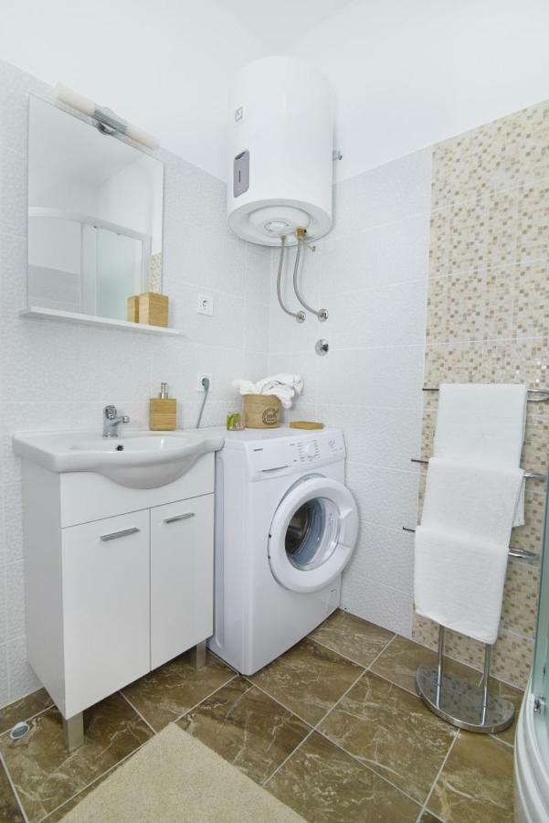 Apartment Dragana, Jezera, Island Murter Bagian luar foto