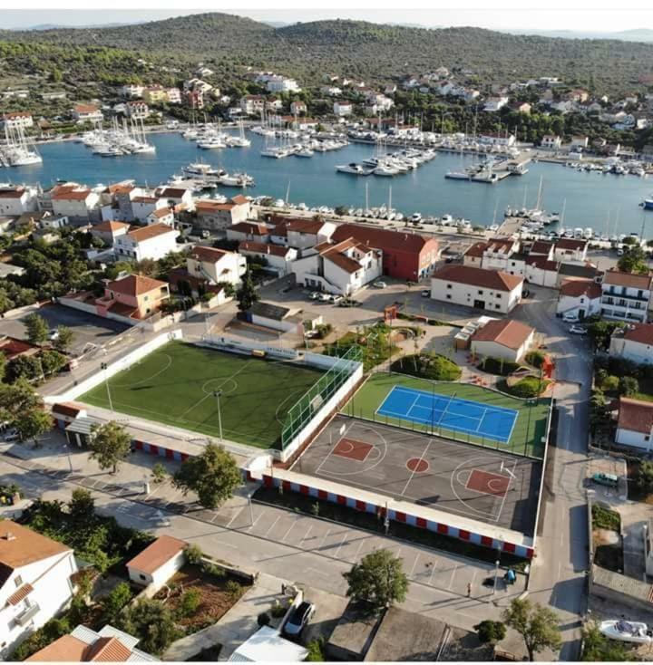 Apartment Dragana, Jezera, Island Murter Bagian luar foto